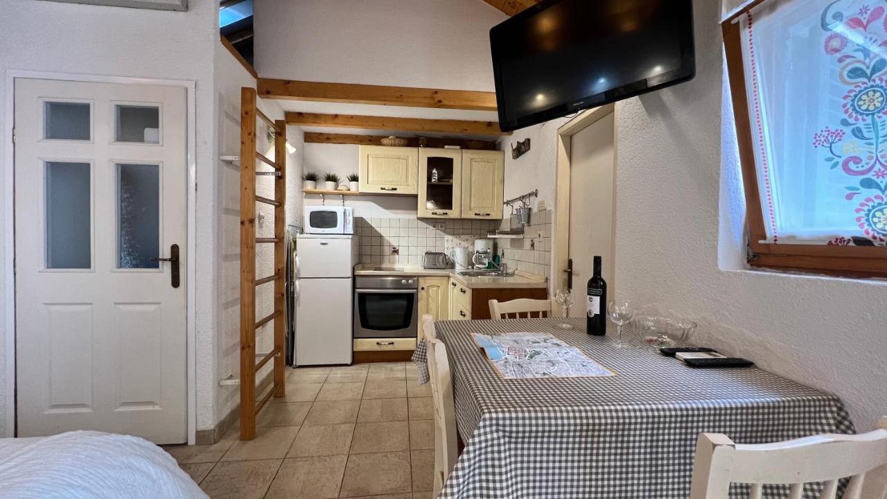 Studio Apartment Karlo Split Exterior foto