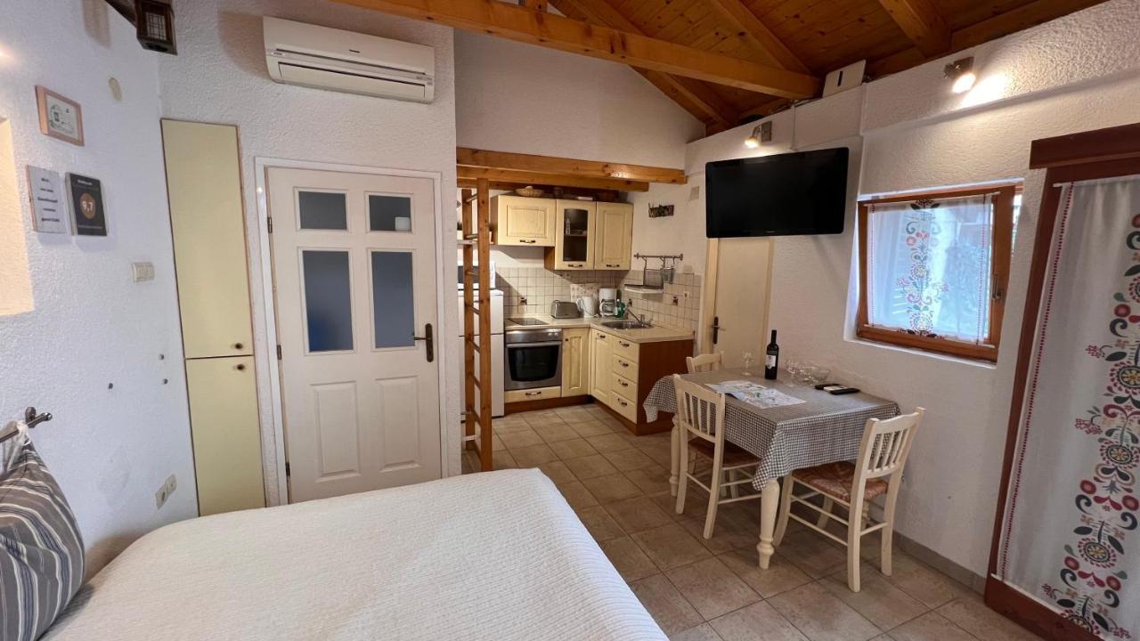 Studio Apartment Karlo Split Exterior foto